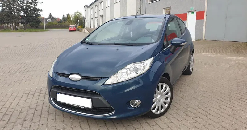 ford fiesta Ford Fiesta cena 14999 przebieg: 220000, rok produkcji 2009 z Elbląg